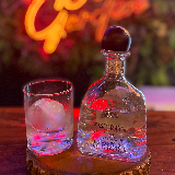 trago de patrón cristalino